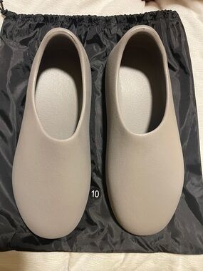 Yeezy Rounded Slip-On Foam Clog in Taupe
